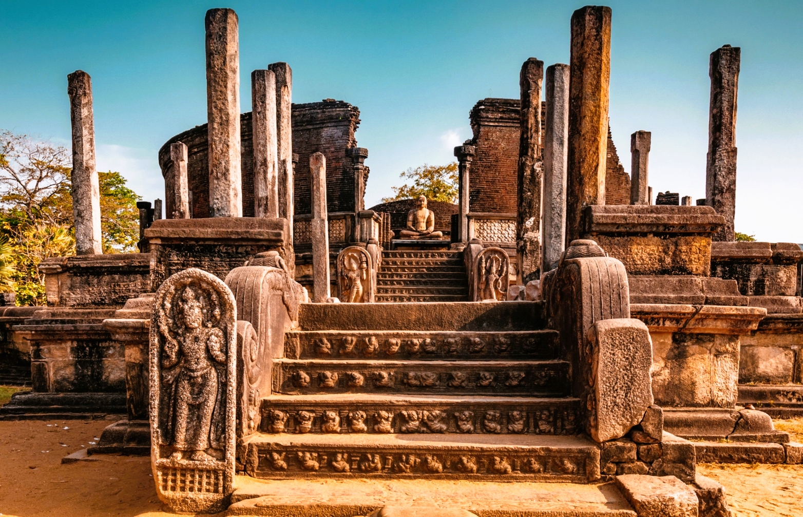 The Ancient Ruins – Polonnaruwa